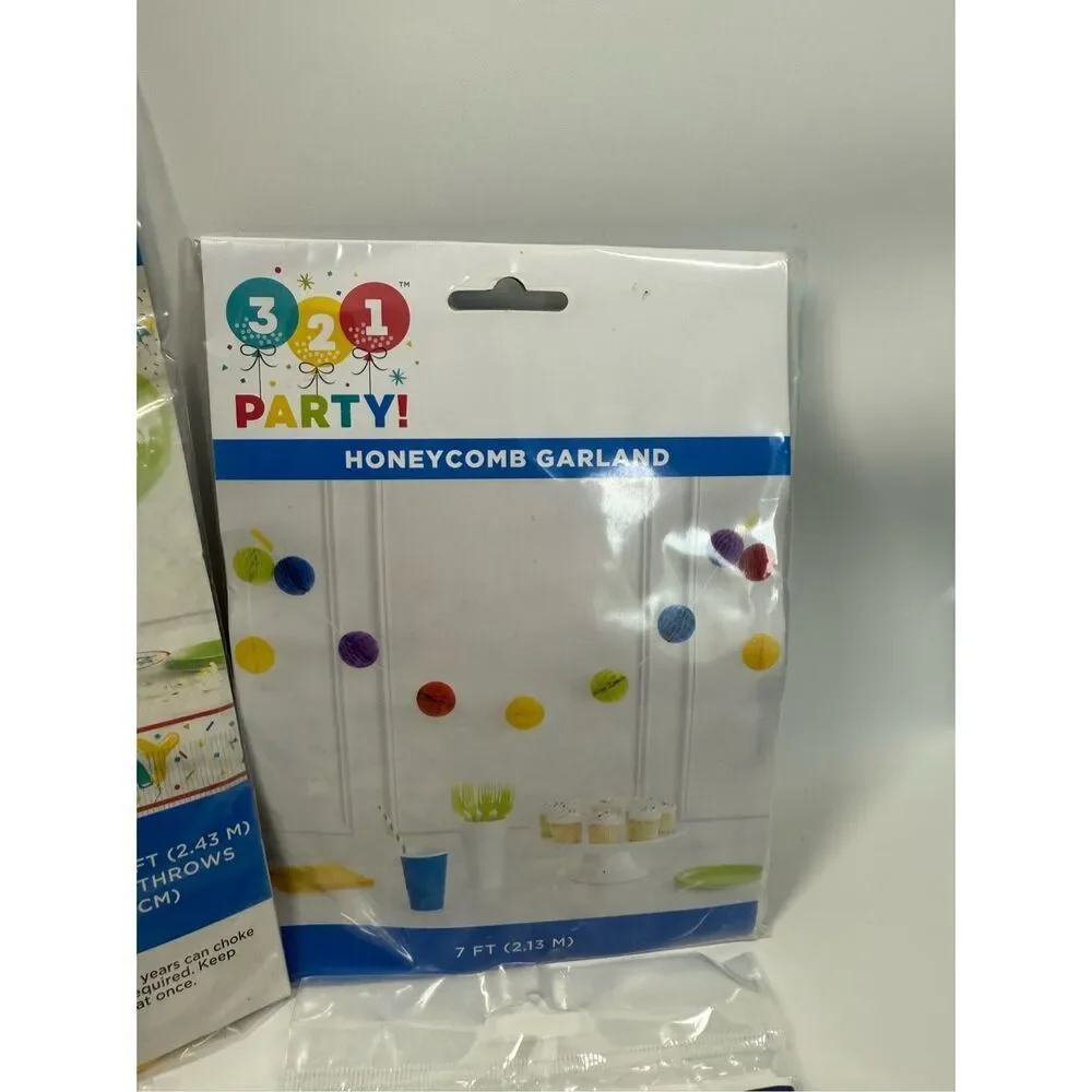D33  4 piece Party Decorations- gender neutral party decor and tablecloth
